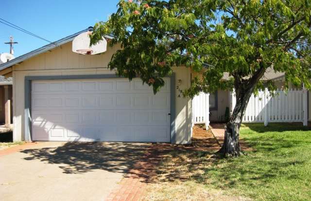 Nice Duplex in Lake California - 21954 Klamath River Place, Lake California, CA 96022