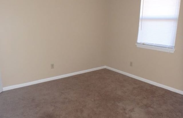 South Square Apartments Gallery 3