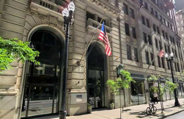 Modern Living Right in the Loop and Free Parking Too photos photos