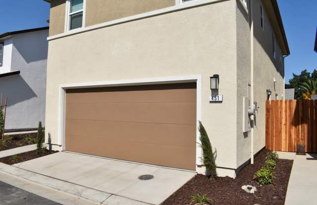 451 Peppercorn Drive Gallery 2