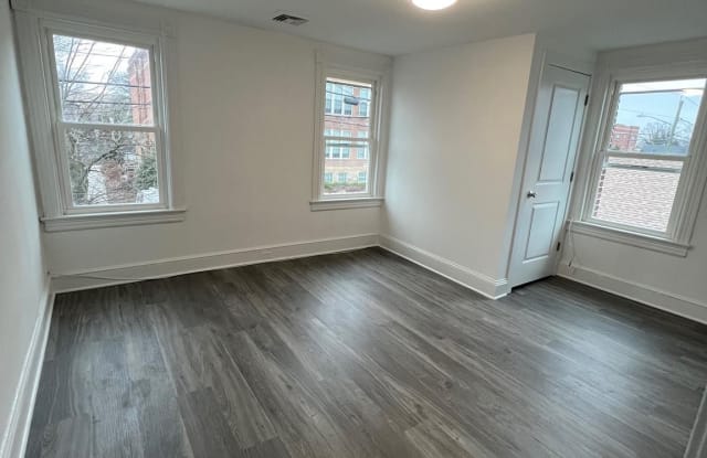 238 W 2ND STREET - 238 West 2nd Street, Florence, NJ 08518