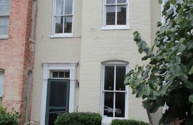 $3,400/ 2br - Georgetown Charmer (Washington, DC) - 1234 28th Street Northwest, Washington, DC 20007