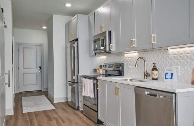 Church + Henley Apartments Gallery 4