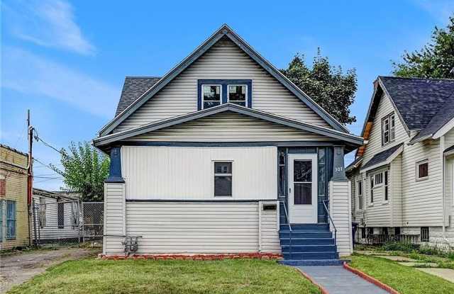 4-Bed Single Family Home Available in University District photos photos