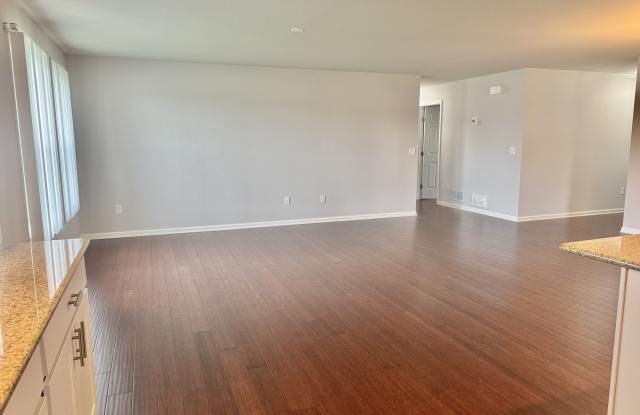 2195 Ridge Avenue Gallery 2