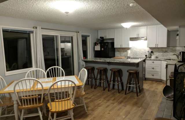 13260 Sw Village Glenn Dr - 13260 Southwest Village Glenn Drive, Tigard, OR 97223