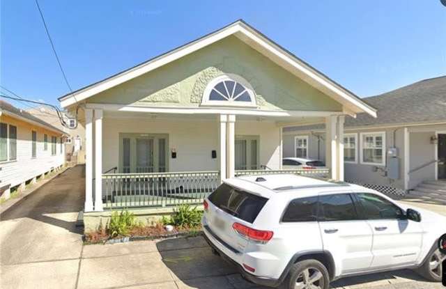3227 VINCENNES Place - 3227 Vincennes Place, New Orleans, LA 70125