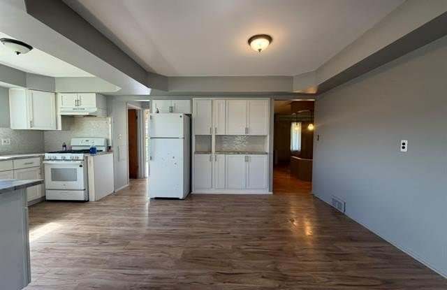 33066 Twickingham Drive Gallery 4