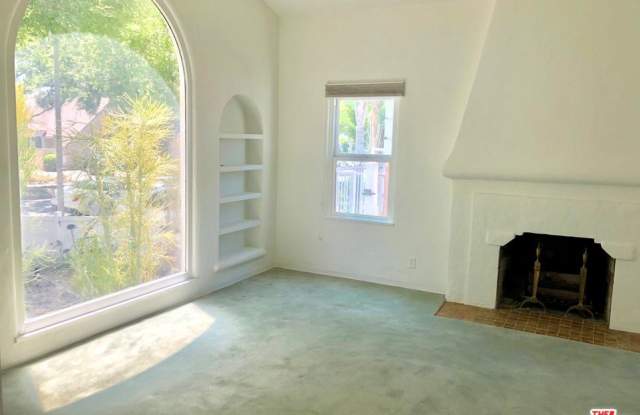 213 South ALMONT Drive Gallery 3