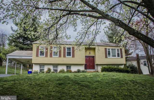 15524 PEACH LEAF LANE - 15524 Peach Leaf Lane, North Potomac, MD 20878