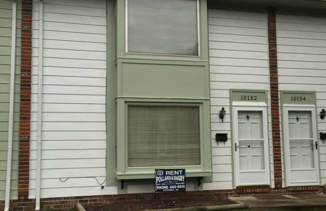 Spacious 2bd/1.5bth Condo Located in Laurel Square!! photos photos