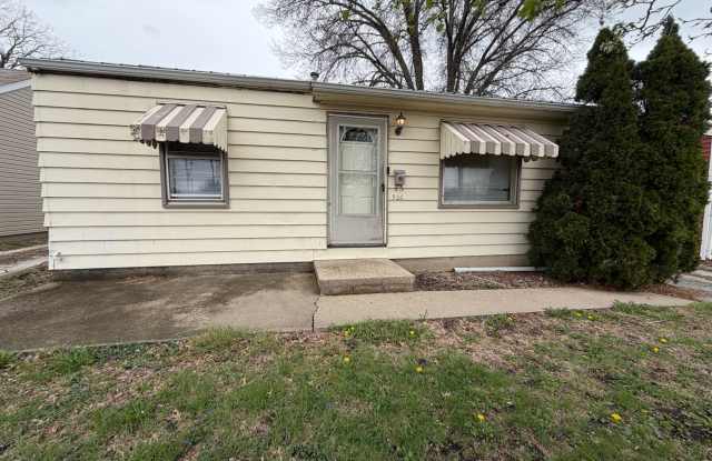 3 Bed 1 Bath 1100.00 photos photos