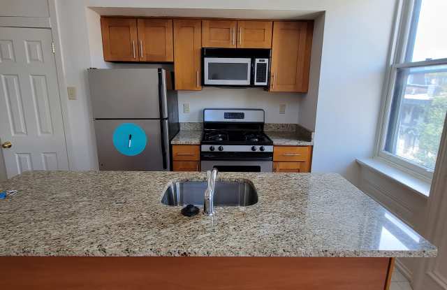 2100 Pine St photos photos