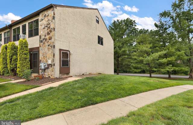 193 STIRLING COURT photos photos