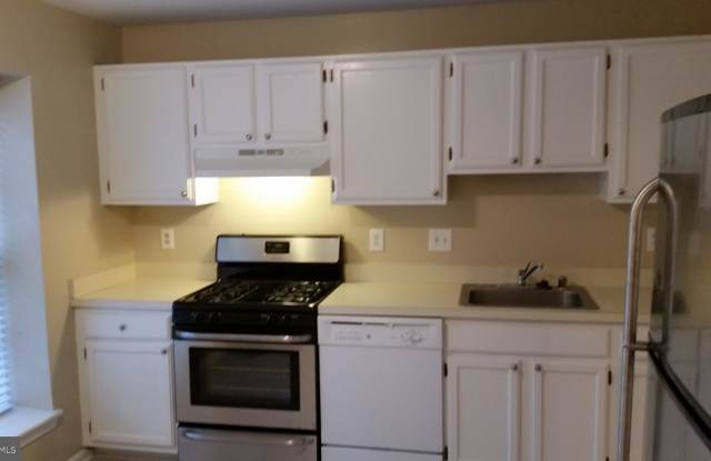 7464 TOWCHESTER COURT Gallery 2