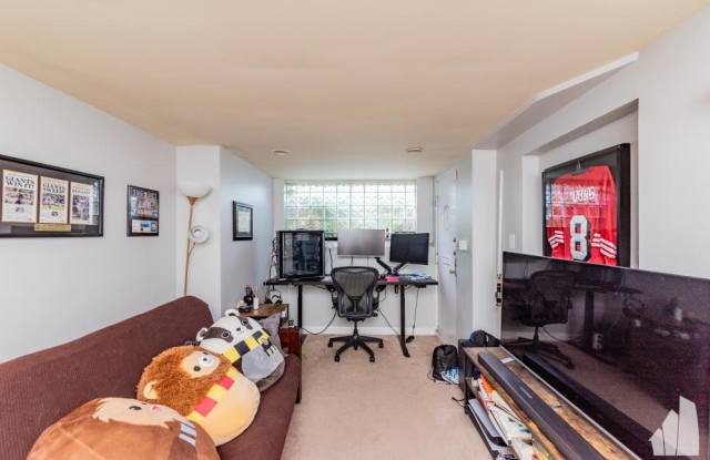 1456 W. Irving Park Rd photos photos