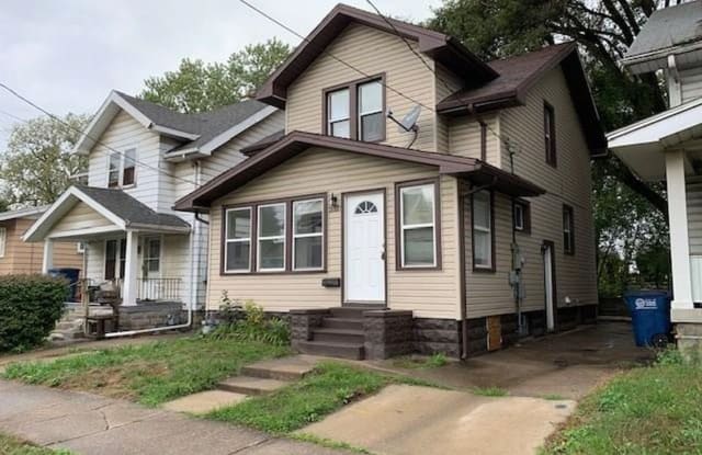 2020 Airline Ave - 2020 Airline Avenue, Toledo, OH 43609