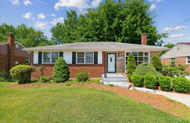 Perfectly Located Single Family Home in Silver Spring photos photos