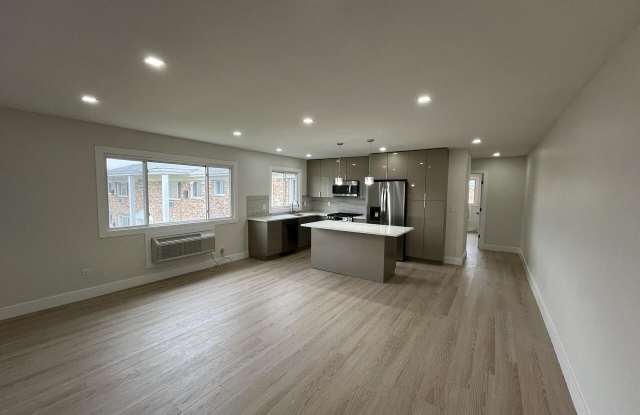 1 Ocean Avenue unit: 4 photos photos