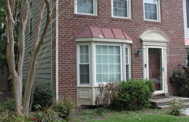 4427 HOLLY AVE - 4427 Holly Avenue, Fair Oaks, VA 22030