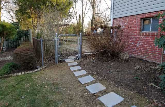 4103 LOCUST LANE Gallery 4