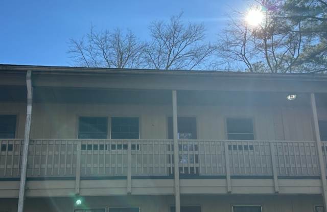 2820 Pelham Place - 2820 Pelham Place, Winston-Salem, NC 27106