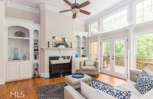8225 Dartmoor Ct Gallery 4