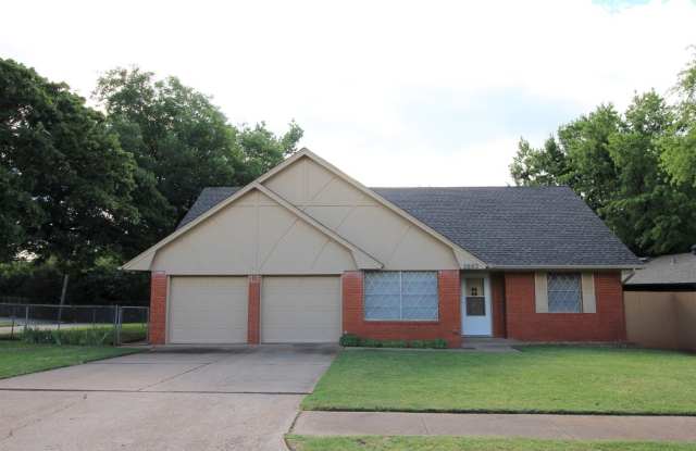Spacious 3 Bed 2 Bath In Edmond photos photos