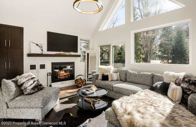 222 W Hopkins Avenue unit: 6 photos photos 222 W Hopkins Avenue unit: 6 photos photos