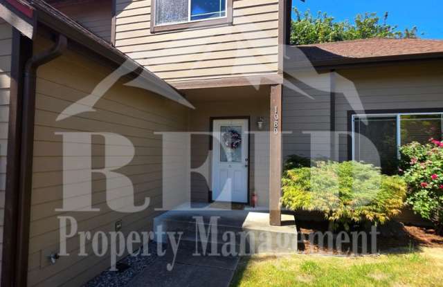 Beautiful 4 Bedroom, 2 bath, Port Orchard Home Gallery 3