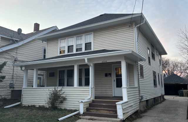 2306 E Washington Ave photos photos