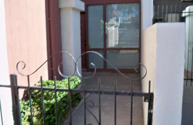 3245 S FAIRFIELD Drive Gallery 2