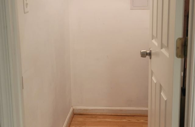 2133 Hallmark Drive photos photos