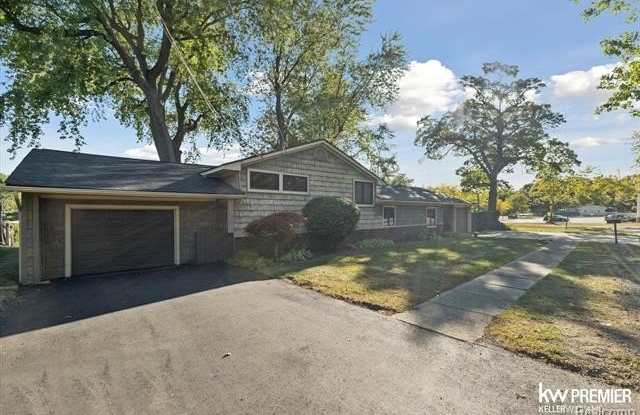 6015 Rowley Boulevard - 6015 Rowley Drive, Waterford, MI 48329