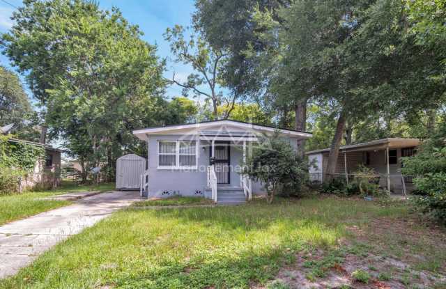 1839 West 30th Street photos photos