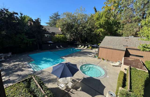 NICE 2ND STORY CONDO IN WOODSIDE SIERRA GATED COMMUNITY NEAR LOEHMANN'S PLAZA! photos photos