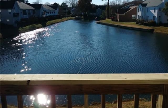 127 River Walk Court - 127 River Walk Ct, Hampton, VA 23669