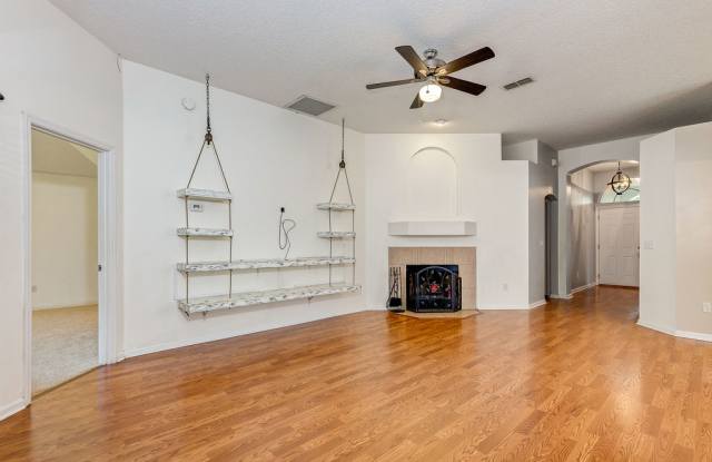 153 Hawthorn Hedge Lane Gallery 3