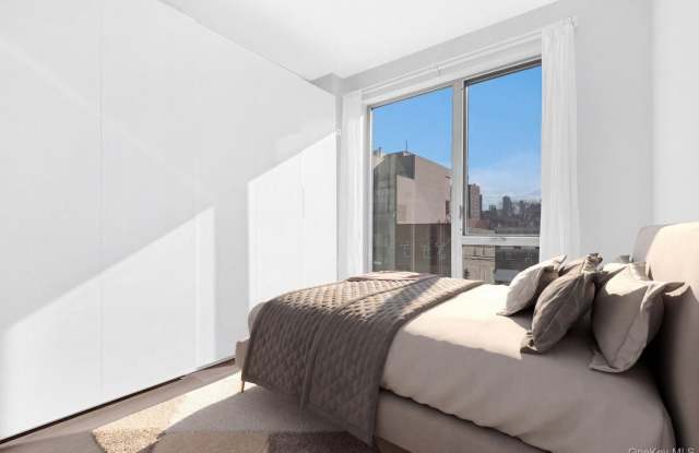 14-33 31ST Avenue Gallery 2