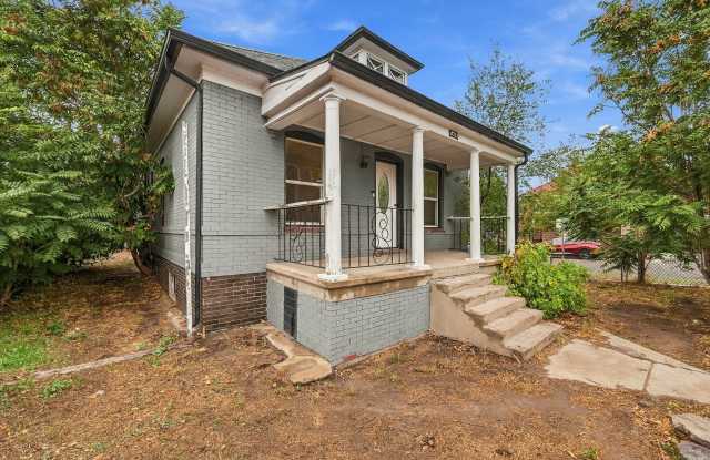 4363 Lincoln Street Gallery 2