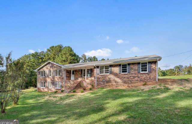 6015 Center Hill Church Road Gallery 1