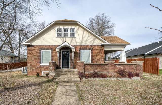 Renovated Vintage Cottage in downtown Cookeville photos photos