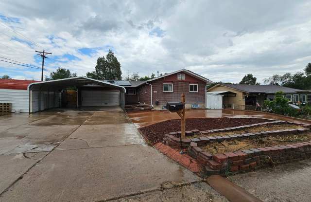 4-Bedroom Home with In-Ground Pool, Solar – Colorado Springs, CO 80911 photos photos