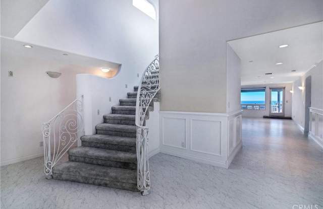 23601 Sidney Bay Gallery 4