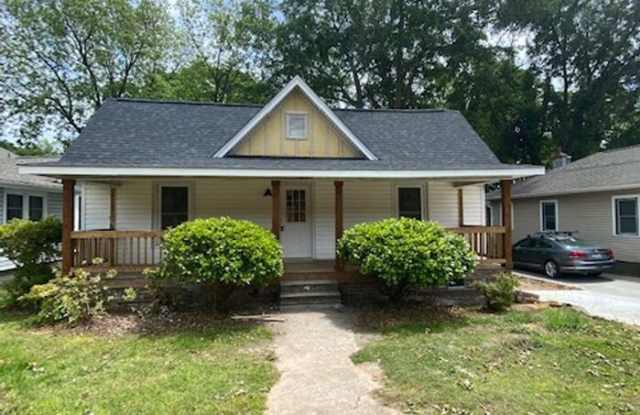 815 Green Avenue - 815 Green Avenue, Dunean, SC 29605