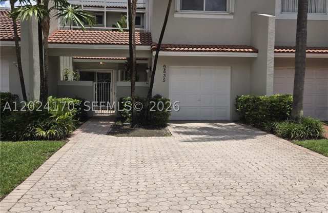 9835 NW 43rd Ter photos photos