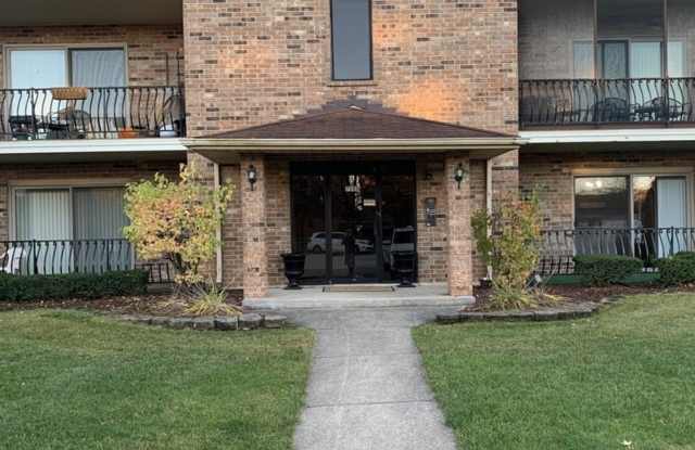 7913 W Paxton Avenue - 7913 Paxton Avenue, Tinley Park, IL 60477