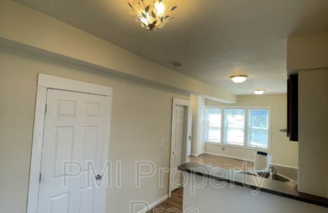 1612 N 40th St photos photos