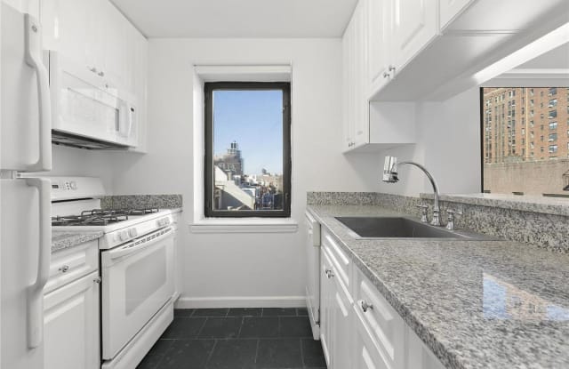 401 west 22nd street Gallery 2