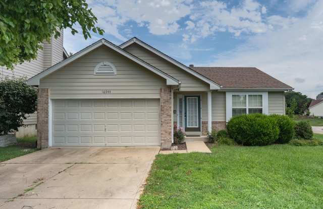 16944 Hickory Crest Dr Gallery 1